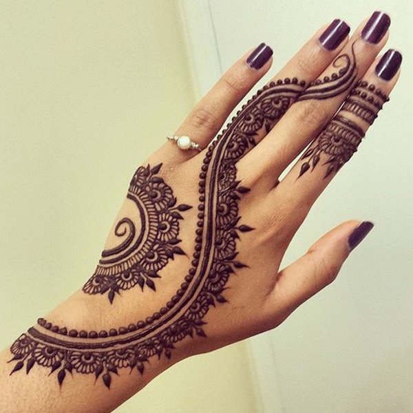 Voorkoms Mehndi Design Henna Tattoo For Women Girl Temporary Body Tattoo :  Amazon.in: Beauty